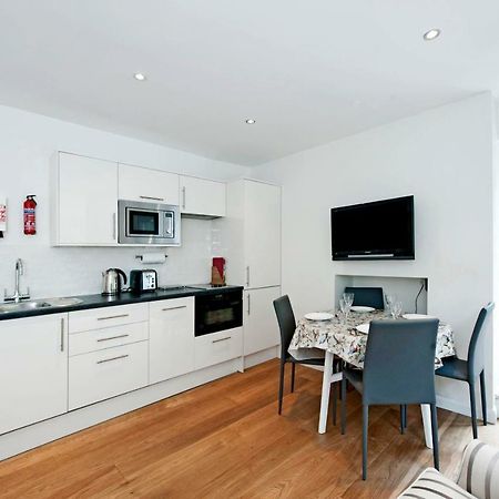 The Apartment, 24 West End Terrace, Winchester Exterior photo